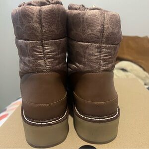 Sz 8 Coach Boots